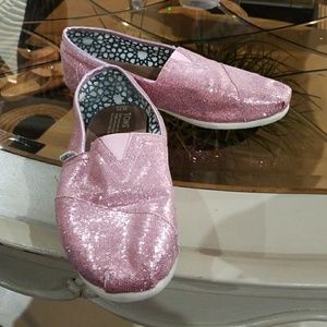 Tom's sparkle pink shoes